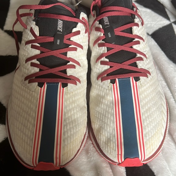 used mens Nike Zoom Fly Flyknit Men's Running in mens 12 have a SDSU tag - Picture 3 of 6